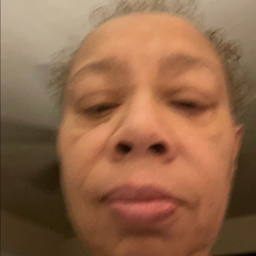 Meet your Posher, Brenda l